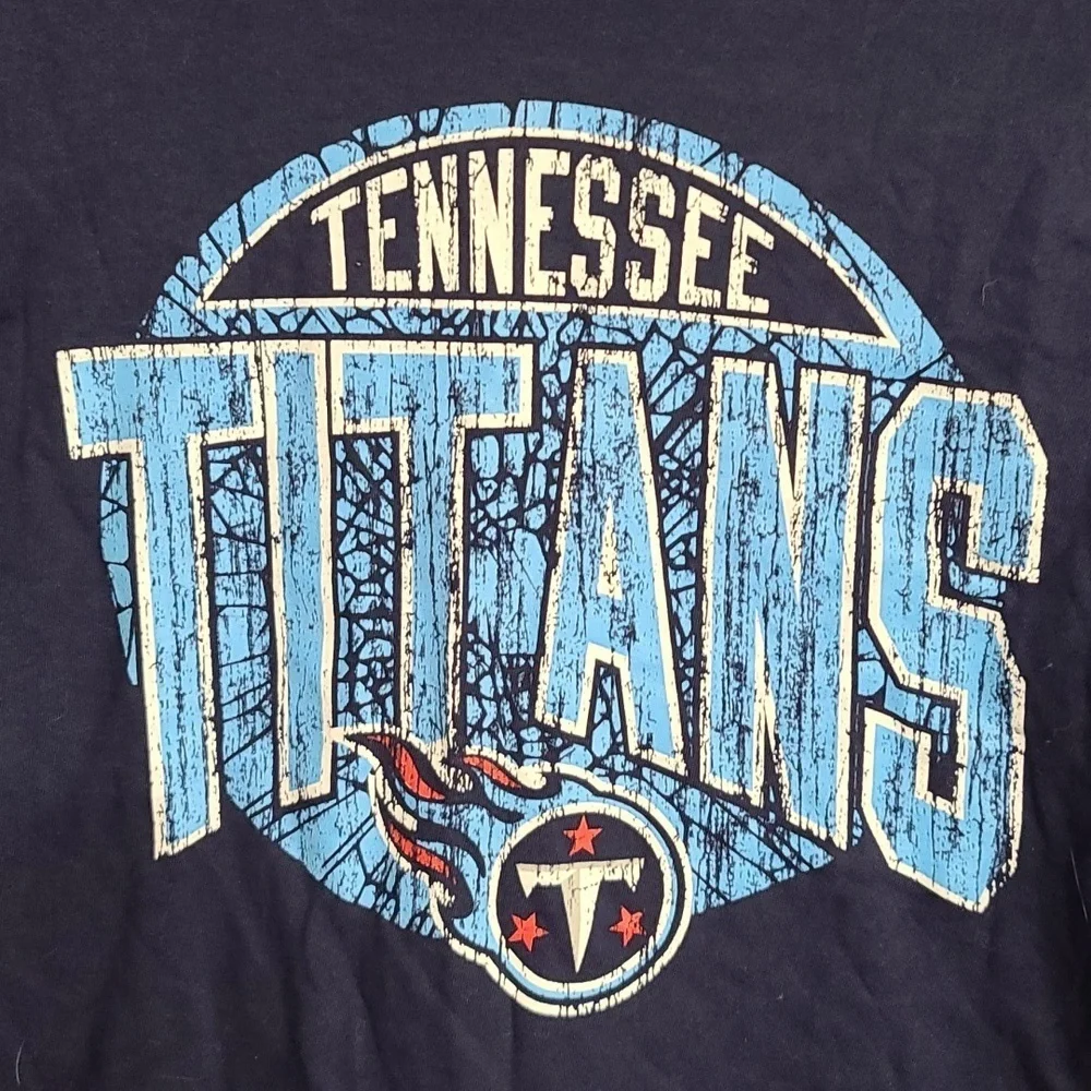 NWT NFL TennesseeTitans YOUTH KIDS Longsleeve Shirt Navy Distressed Logo M 10/12